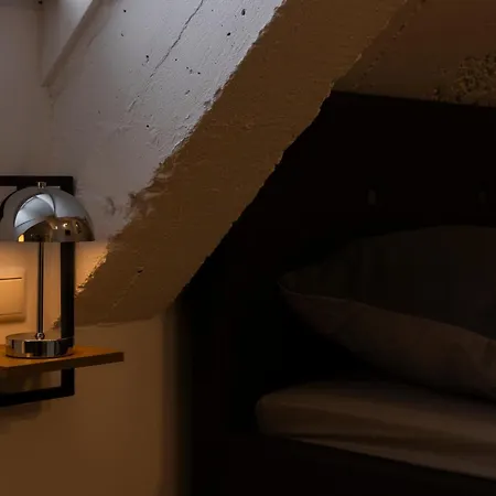 Bm Innenstadt - Grosse Moderne Mit Eigenem Bad Im Herzen Der Stadt 3*